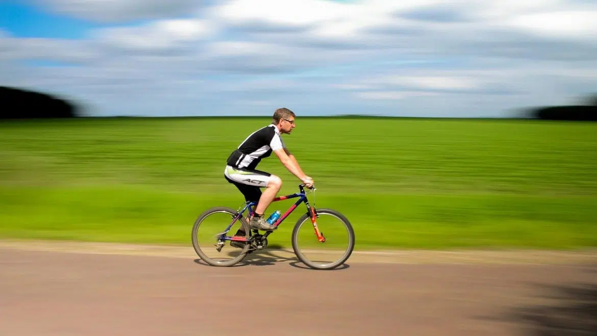 Le vélo idéal pour les parcours d’un athlète cycliste