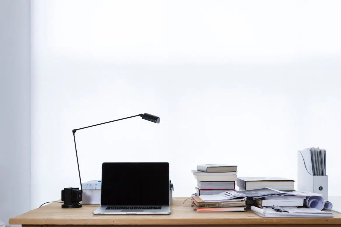 Quelles fournitures sont indispensables pour un bureau ?